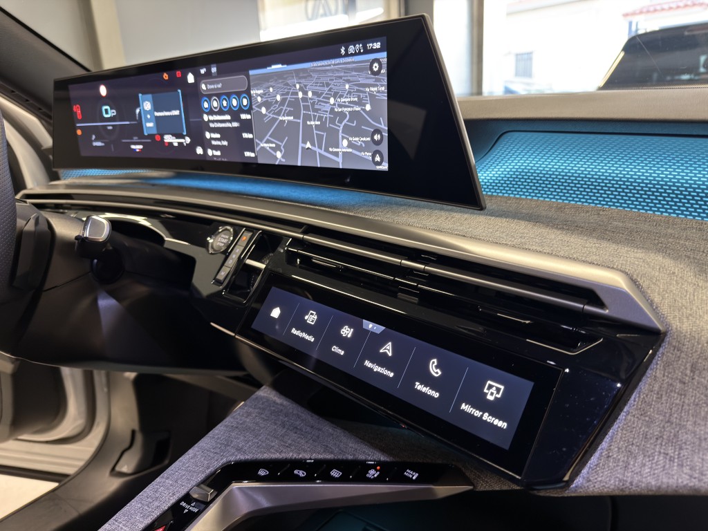 PEUGEOT 3008 1200 HYBRID 145 CV EDCS6 GT